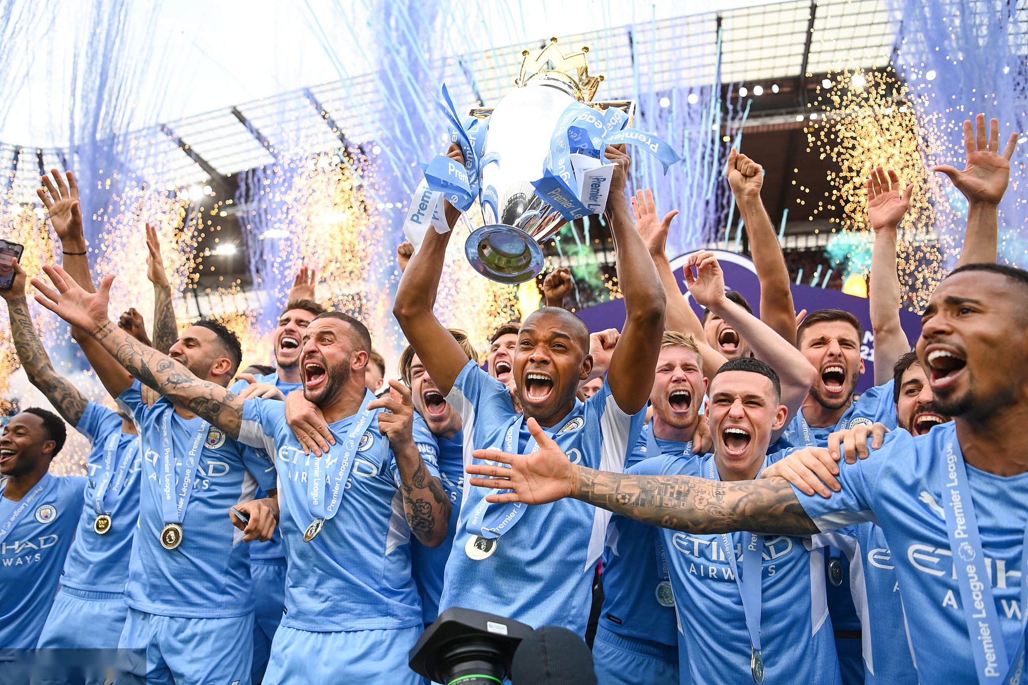 中国女足vs韩国女足：王霜领衔，李梦雯、吴海燕、张馨出战.